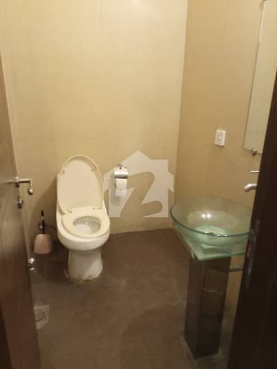 4.5 MARLA HOUSE FOR SALE IN GATED COMMUNITY 6 YEAR OLD HOUSE 30 FEET FRONT