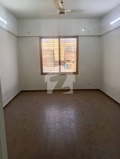 CHANCE DEAL 2 BED DRAWING LOUNGE NEAR SHARAH E FAISAL CHANCE DEAL 2 BED DRAWING LOUNGE NEAR SHARAH E FAISAL