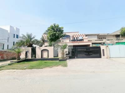 22 Marla House In Central Johar Town Phase 1 - Block E1 For Sale