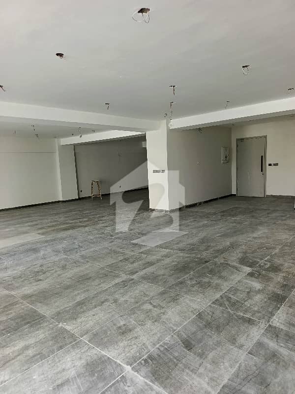VIP OFFICE AVAILABLE FOR RENT 3000 SQFT VIP OFFICE AVAILABLE FOR RENT 3000 SQFT