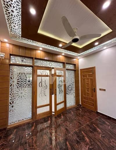ڈی ایچ اے 9 ٹاؤن ۔ بلاک اے ڈی ایچ اے 9 ٹاؤن,ڈیفنس (ڈی ایچ اے),لاہور میں 4 کمروں کا 10 مرلہ مکان 5.26 کروڑ میں برائے فروخت۔