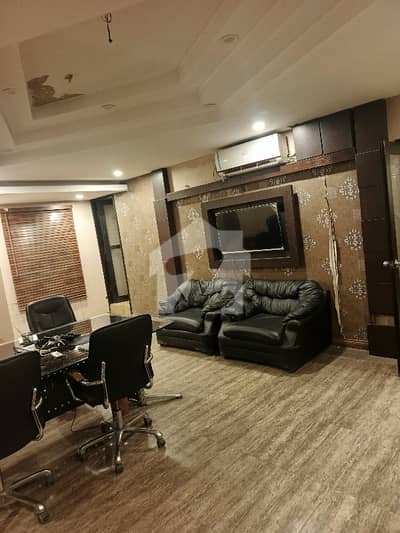 PHASE 5 NEAR 26 STREET 3 SIDE CORNER FURNISHED OFFICE FOR RENT WITH LIFT 3 SIDE CORNER WITH ROOF 24/7 ACCESS 3 WASHROOM
