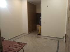 E 11 Basement 1 Bed 1 Bath Tv Lounge Kitchen Meter Portion For Rent