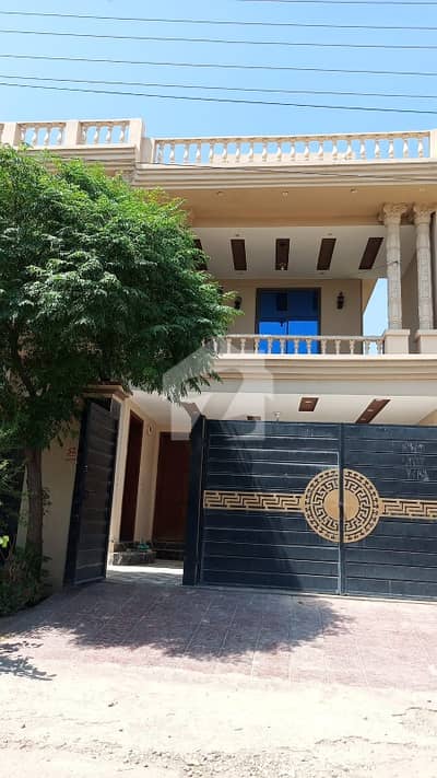 پیس سٹی ملتان میں 5 کمروں کا 10 مرلہ مکان 50.0 ہزار میں کرایہ پر دستیاب ہے۔