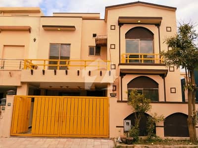 Umer Block 7 Marla Double Storey Single Unit House Near To Bahria International Hospital With Gas Available For Rent In Bahria Town Phase 8