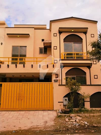 Umer Block 7 Marla Double Storey Single Unit House Near To Bahria International Hospital With Gas Available For Rent In Bahria Town Phase 8