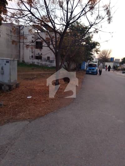 Beautiful Plot Park Face In Media Town