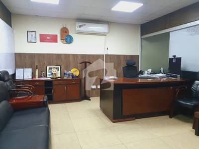 3000 Sqft Corporate Office Main Boulevard Gulberg On Most Reasonable Rent