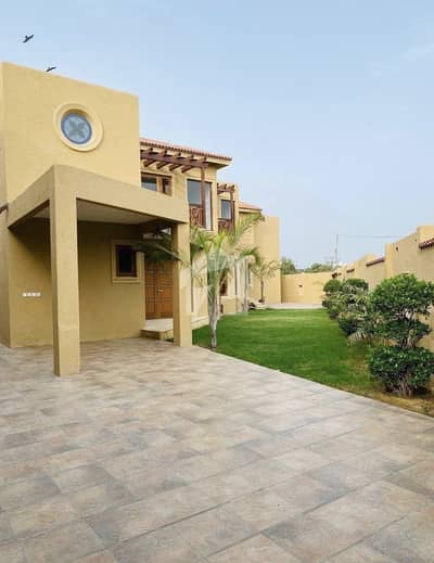 1000 Yards Brand New Owner Built Bungalow For Sale 1000 Yards Brand New Owner Built Bungalow For Sale