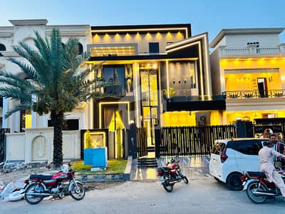 One Of The Best 10 Marla Beautiful A Plus Construction House Available For Sale At 100 Ft Main Boulevard