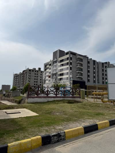 10 Marla Plot Available For Sale