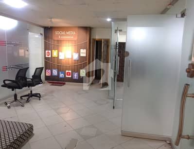 1000 Sqft Semi Furnished Office On Main Boulevard Near Barkat Market Lahore For Rent