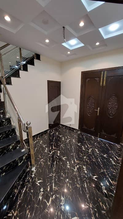 10 Marla Upper Portion for Rent Fully Furnished Independent Living Park View City Lahore