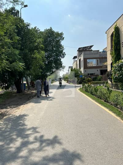 5 Marla Plot Available for Sale in Park View City Lahore 5 Marla Plot Available for Sale in Park View City Lahore