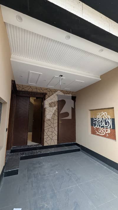 پارک ویو سٹی ۔ ایگزیکٹو بلاک پارک ویو سٹی,لاہور میں 4 کمروں کا 5 مرلہ مکان 2.2 کروڑ میں برائے فروخت۔