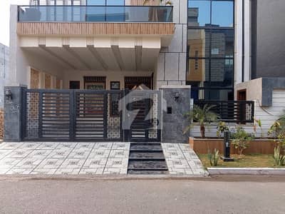 گرین ویلی سمندری روڈ,فیصل آباد میں 7 مرلہ مکان 3.7 کروڑ میں برائے فروخت۔
