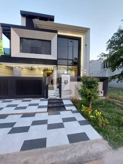 10 Marla Brand New House for Sale in Park View City, Lahore 10 Marla Brand New House for Sale in Park View City, Lahore