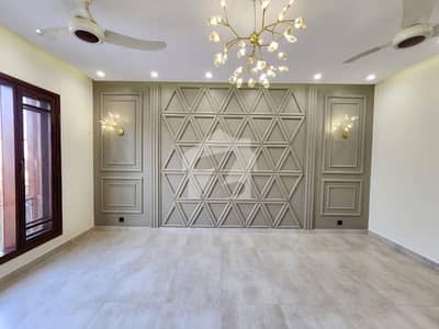 Portion For Rent In Tipu Sultan (Habbit)