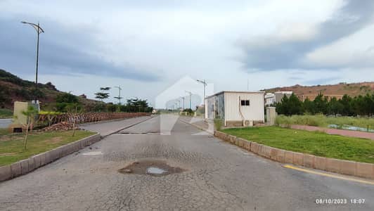 SOLID LAND IDEAL PLOT NEAR TO MAIN GATE AND MAIN ROAD BACK OPEN SOLID LAND IDEAL PLOT NEAR TO MAIN GATE AND MAIN ROAD BACK OPEN