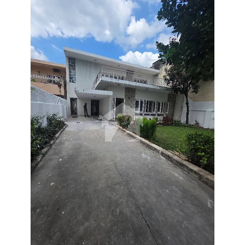 F6 Prime Location: Spacious 3-Bed House For Rent F6 Prime Location: Spacious 3-Bed House For Rent