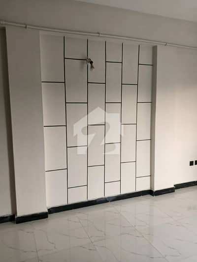 I-8/1 NEWLY RENOVATED CORNER FLAT 3 SPECIOUS BED FRONT OPEN ONLY FOR FAMILY 90K