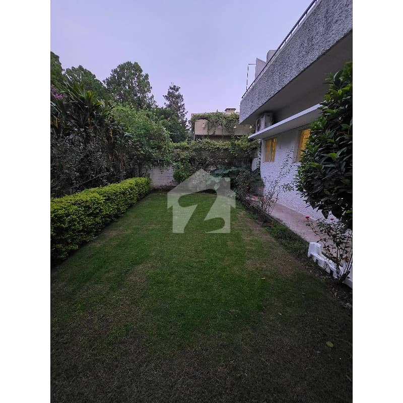 5-Bedroom House in Prime F-6, Islamabad For Rent 5-Bedroom House in Prime F-6, Islamabad For Rent
