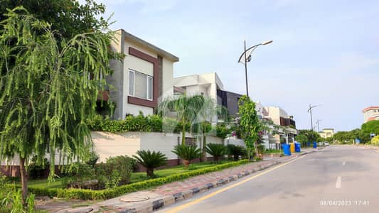 FULL HEIGHT LOCATION WITH MARGLLAH VIEWS AND SOLID LAND