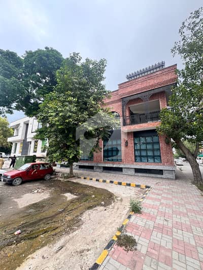 COMMERCIAL BUILDING AVAILABLE FOR RENT F-6/1 FAROOQUI MARKET, ISLAMABAD