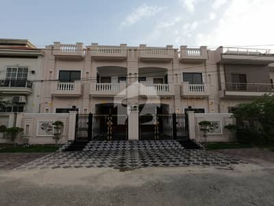 Ideally Located House Of 5 Marla Is Available For Sale In Lahore Ideally Located House Of 5 Marla Is Available For Sale In Lahore