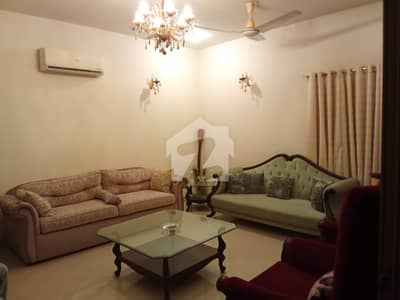 1000yard Beautiful Bungalow Available For Rent In Clifton Block 5 Near Aunty Park