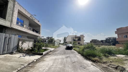 D17/1 Extension 10 Marla Good Location Corner Plot Available For Sale