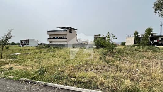 D-17/1 Extension 8 Marla Plot Available For Sale D-17/1 Extension 8 Marla Plot Available For Sale