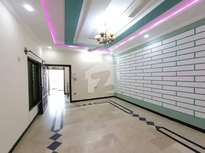 ڈی ۔ 17 اسلام آباد میں 5 کمروں کا 9 مرلہ مکان 1.1 لاکھ میں کرایہ پر دستیاب ہے۔