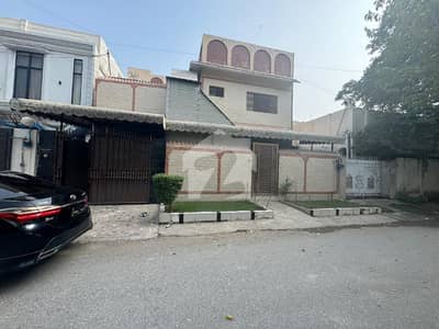 حیات آباد فیز 1 حیات آباد,پشاور میں 6 کمروں کا 10 مرلہ مکان 4.5 کروڑ میں برائے فروخت۔