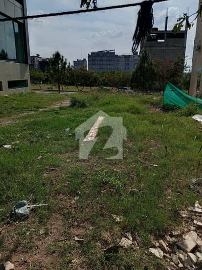 14 Marla Possession Able Commercial Plot Available For Sale. . .