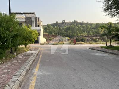 بحریہ انکلیو - سیکٹر ایم بحریہ انکلیو,بحریہ ٹاؤن,اسلام آباد میں 1 کنال رہائشی پلاٹ 2.5 کروڑ میں برائے فروخت۔