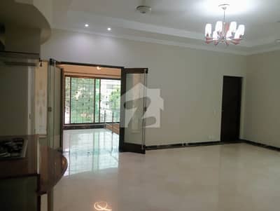 Kanal Upper Portion 3 Bed With Bath TV Lounge Kitchen Car Parking