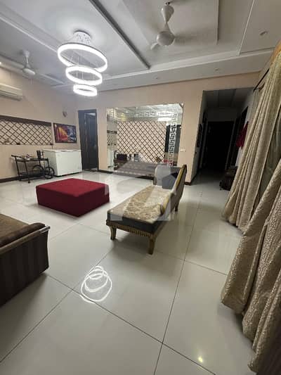 1 Kanal Upper Portion 2 Bed With Bath TVL Kitchen Car Parking