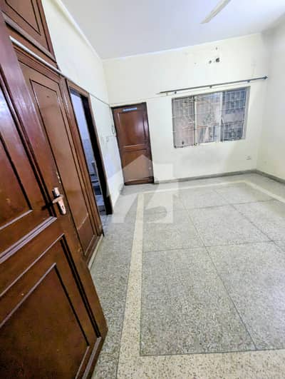 جی ۔ 10 اسلام آباد میں 5 کمروں کا 6 مرلہ مکان 1.5 لاکھ میں کرایہ پر دستیاب ہے۔