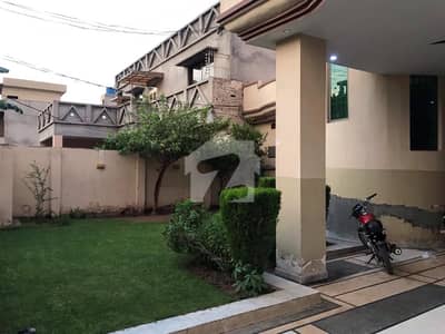 44 MARLA SEMI COMMERCIAL HOUSE FOR SALE