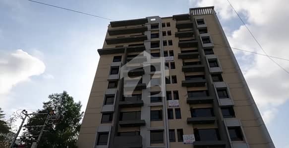 باتھ آئی لینڈ کراچی میں 4 کمروں کا 12 مرلہ فلیٹ 10.5 کروڑ میں برائے فروخت۔