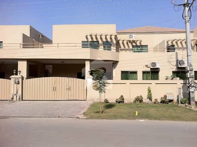 عسکری 10 عسکری,لاہور میں 4 کمروں کا 12 مرلہ مکان 2.0 لاکھ میں کرایہ پر دستیاب ہے۔