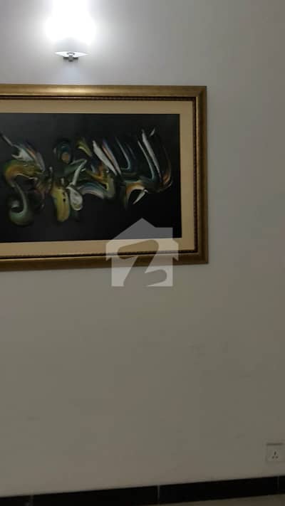 عسکری 10 - سیکٹر ایف عسکری 10,عسکری,لاہور میں 3 کمروں کا 10 مرلہ فلیٹ 3.25 کروڑ میں برائے فروخت۔