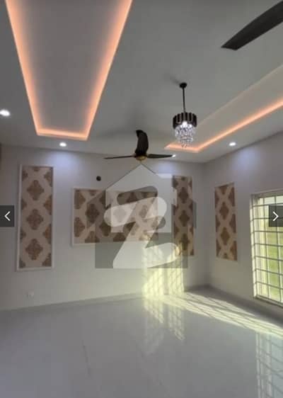 اے ڈبلیو ٹی فیز 2 اے ڈبلیو ٹی آرمی ویلفیئر ٹرسٹ,رائیونڈ روڈ,لاہور میں 4 کمروں کا 1 کنال بالائی پورشن 90.0 ہزار میں کرایہ پر دستیاب ہے۔