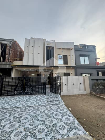12 Marla Modern Style House For Sale In AWT Phase 2