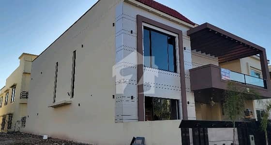 بحریہ انکلیو - سیکٹر اے بحریہ انکلیو,بحریہ ٹاؤن,اسلام آباد میں 5 کمروں کا 12 مرلہ مکان 7.2 کروڑ میں برائے فروخت۔