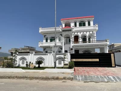 Your Ideal 4500 Square Feet House Has Just Become Available In E-17/3