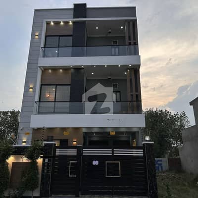 سینٹرل پارک ۔ بلاک ای سینٹرل پارک ہاؤسنگ سکیم,لاہور میں 5 کمروں کا 5 مرلہ مکان 2.15 کروڑ میں برائے فروخت۔