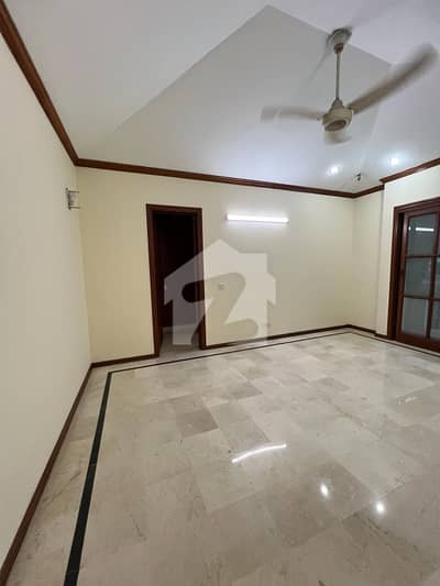 500 Ground Floor Portion For Rent