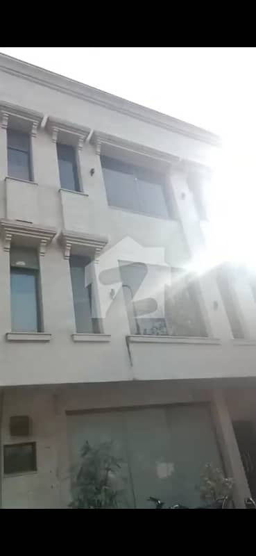 1600 Square Feet Building Available For Sale In G-8/4 If You Hurry